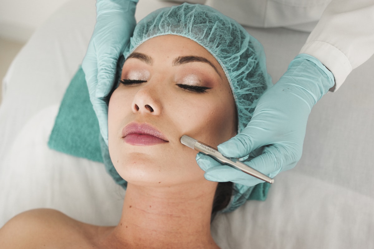 Dermaplaning treatment